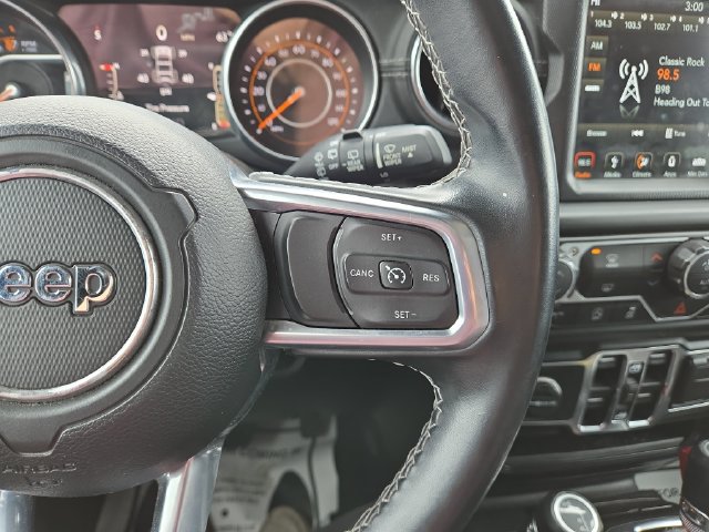 Used 2019 Jeep Wrangler Unlimited Sahara AWD/4WD image 22