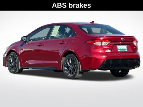 Used 2025 Toyota Corolla SE image 6