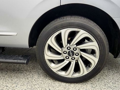 Used 2022 Lincoln Navigator Reserve RWD image 9