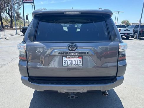 Used 2021 Toyota 4Runner SR5 AWD/4WD image 6