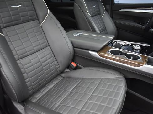 Used 2025 Cadillac Escalade Sport Platinum AWD/4WD image 39
