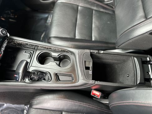 Used 2021 Dodge Durango R/T w/ Tow 'N Go Package AWD/4WD image 32