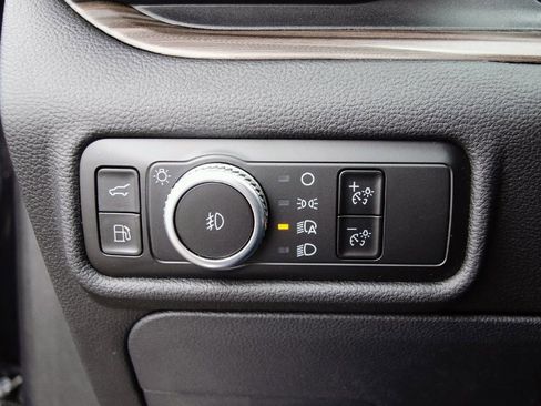 Used 2023 Ford Explorer Limited image 29