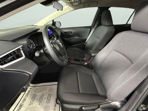 Used 2025 Toyota Corolla LE image 17