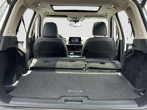 Certified 2023 Nissan Rogue SV w/ SV Premium B Package AWD/4WD image 7