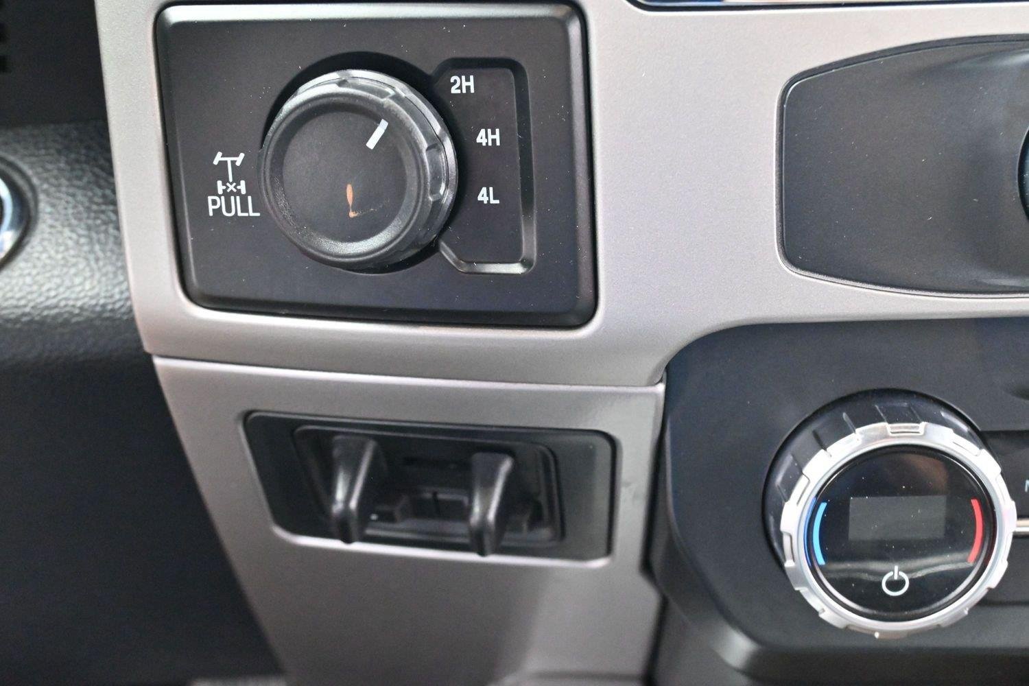 Used 2022 Ford F250 Lariat w/ Lariat Ultimate Package AWD/4WD image 24