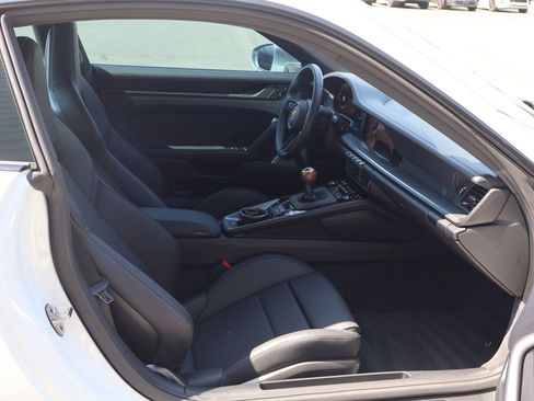 Certified 2025 Porsche 911 Carrera T RWD image 27