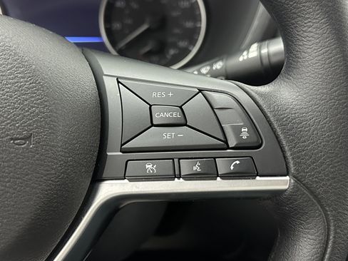 Used 2025 Nissan Sentra SV image 15