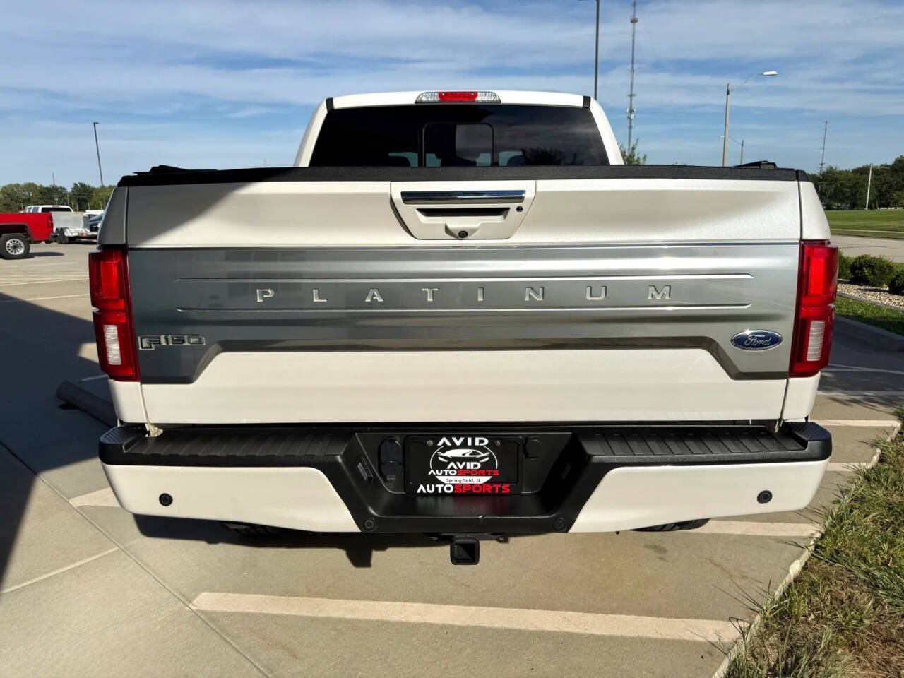 Used 2019 Ford F150 Platinum w/ Equipment Group 701A Luxury AWD/4WD image 7