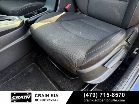 Used 2022 Kia Forte LXS w/ LXS Technology Package FWD image 23