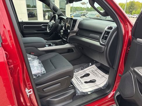 New 2026 RAM 1500 4x4 Crew Cab image 12