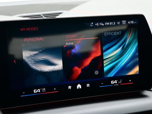 Used 2025 BMW M235i xDrive w/ Premium Package image 33