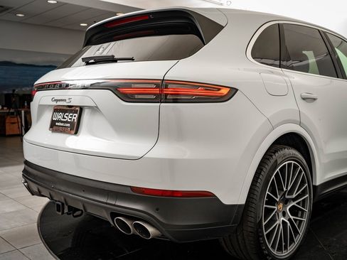 Used 2019 Porsche Cayenne S image 20