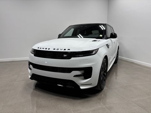 New 2026 Land Rover Range Rover Sport Dynamic SE AWD/4WD image 2