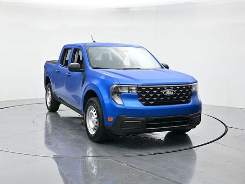 New 2025 Ford Maverick XL image 5