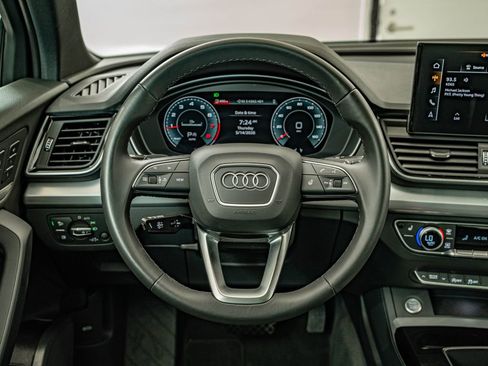 Certified 2025 Audi Q5 2.0T Premium w/ Convenience Plus Package AWD/4WD image 23