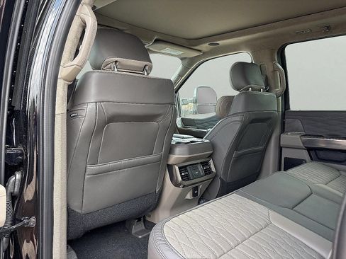 New 2026 Ford F250 Platinum w/ Platinum Plus Package AWD/4WD image 8