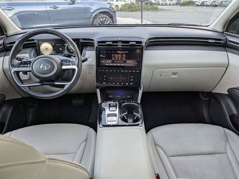 Used 2022 Hyundai Tucson Limited image 16