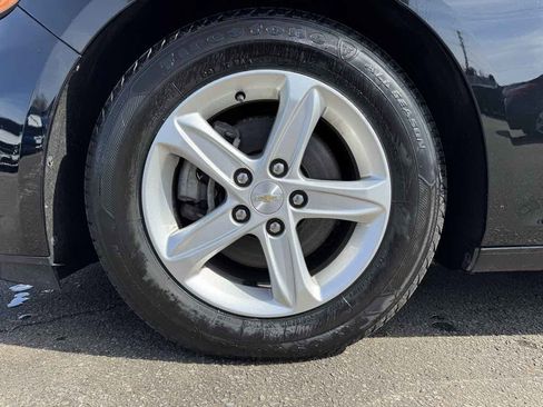 Used 2020 Chevrolet Malibu LS w/ LPO, Convenience Package 2 FWD image 9