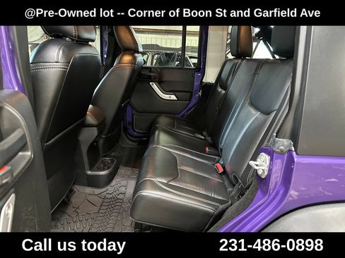 Used 2017 Jeep Wrangler Unlimited Rubicon w/ Connectivity Group AWD/4WD image 21