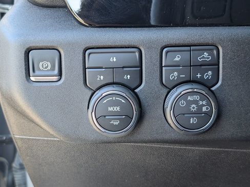 Used 2025 Chevrolet Silverado 3500 LT w/ Safety Package AWD/4WD image 23