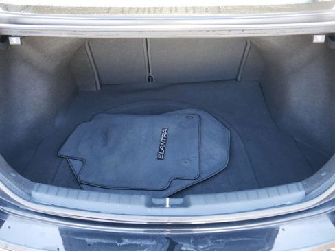 Used 2017 Hyundai Elantra Value Edition image 11