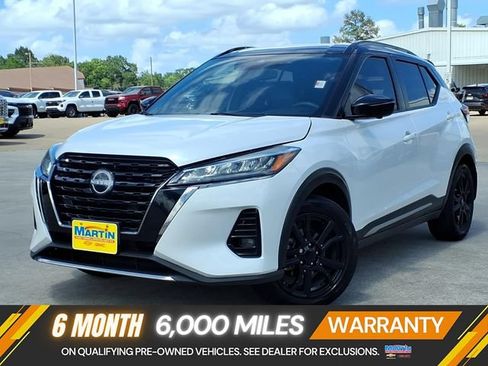 Used 2023 Nissan Kicks SR w/ SR Premium Package FWD image 1
