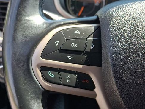 Used 2017 Jeep Cherokee Latitude AWD/4WD image 20