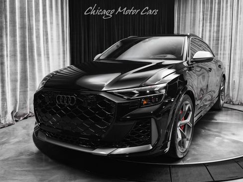Used 2025 Audi RS Q8 performance AWD/4WD image 2