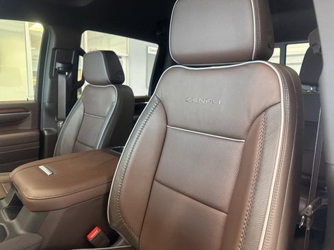 New 2026 GMC Sierra 3500 Denali w/ Technology Package image 16