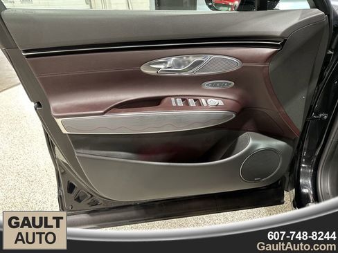 Used 2022 Genesis GV70 2.5T w/ Advanced Package image 14