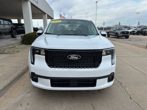 New 2025 Ford Maverick Lobo image 8