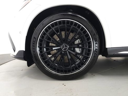 Used 2024 Mercedes-Benz GLC 43 AMG 4MATIC image 40