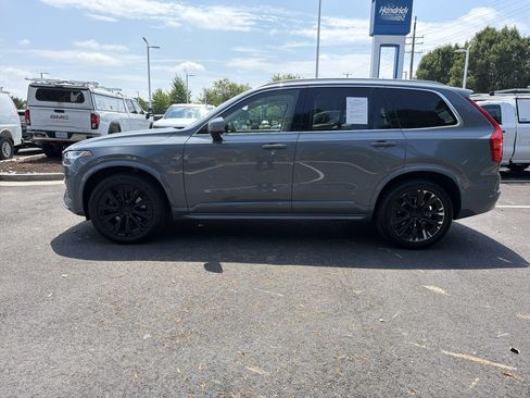 Used 2022 Volvo XC90 T6 Momentum w/ Advanced Package AWD/4WD image 10
