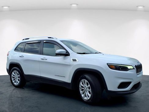 Used 2021 Jeep Cherokee Latitude AWD/4WD image 5
