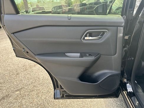 New 2026 Nissan Rogue Platinum w/ Tech Package AWD/4WD image 20