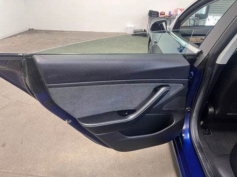 Used 2019 Tesla Model 3 Long Range image 18