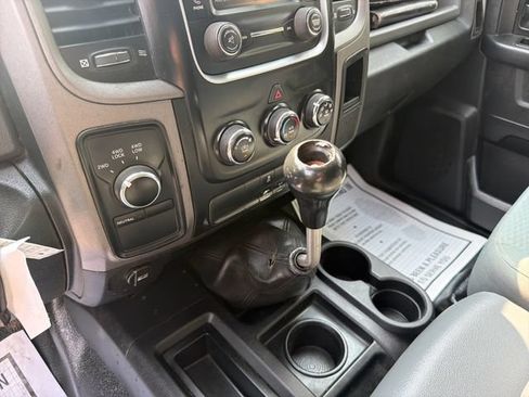Used 2015 RAM 3500 Tradesman w/ Chrome Appearance Group AWD/4WD image 22