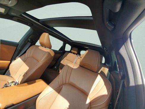 Certified 2025 Toyota Crown Signia w/ Advanced Technology Package image 25