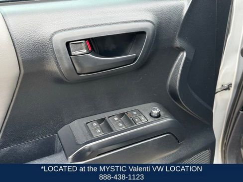 Used 2016 Toyota Tacoma SR w/ Towing Package image 35