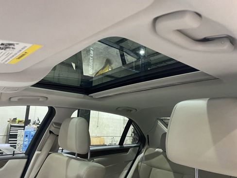Used 2014 Mercedes-Benz E 350 Sedan image 13