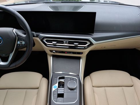 Used 2023 BMW i4 eDrive35 w/ Premium Package RWD image 34