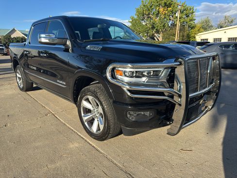Used 2019 RAM 1500 Limited w/ Body Color Bumper Group image 4