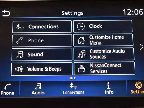 Used 2023 Nissan Kicks SR w/ SR Premium Package FWD image 30