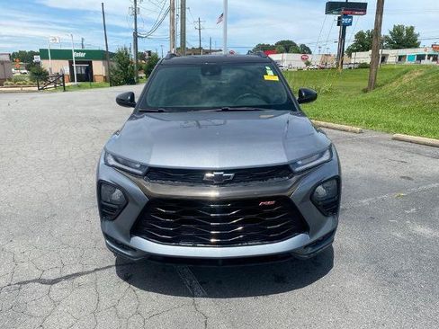 Used 2022 Chevrolet TrailBlazer RS FWD image 2