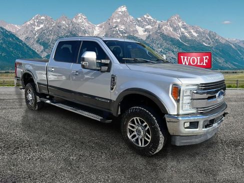 Used 2017 Ford F350 Lariat w/ Lariat Ultimate Package AWD/4WD image 3