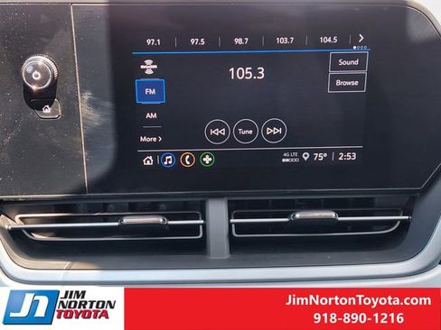 Used 2025 Chevrolet Trax LS FWD image 17