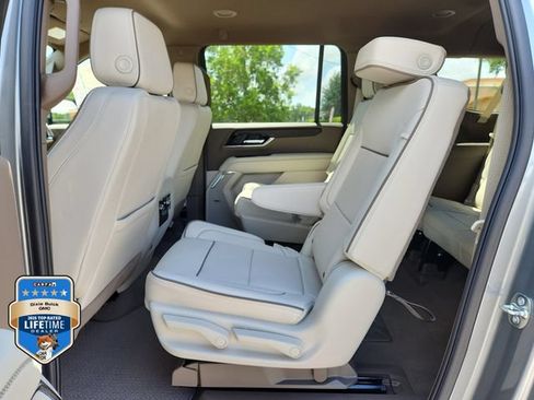 New 2026 GMC Yukon XL Denali AWD/4WD image 9