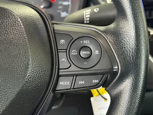 Used 2025 Toyota Corolla LE image 22