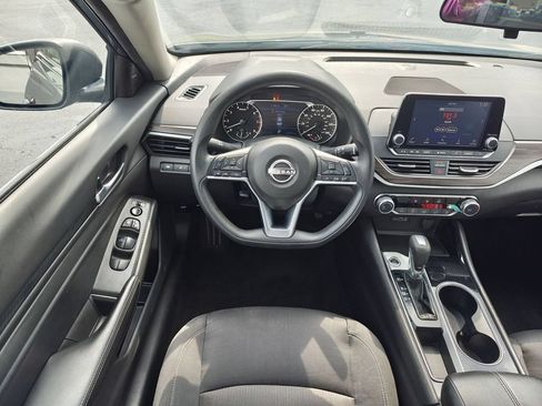 Used 2024 Nissan Altima 2.5 SV FWD image 26